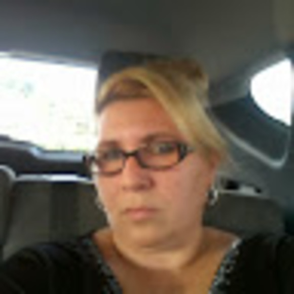 Meet your Posher, Caridad - Picture 1 of 1